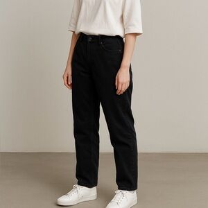 NWOT Gloria Vanderbilt Black Straight Leg Jeans